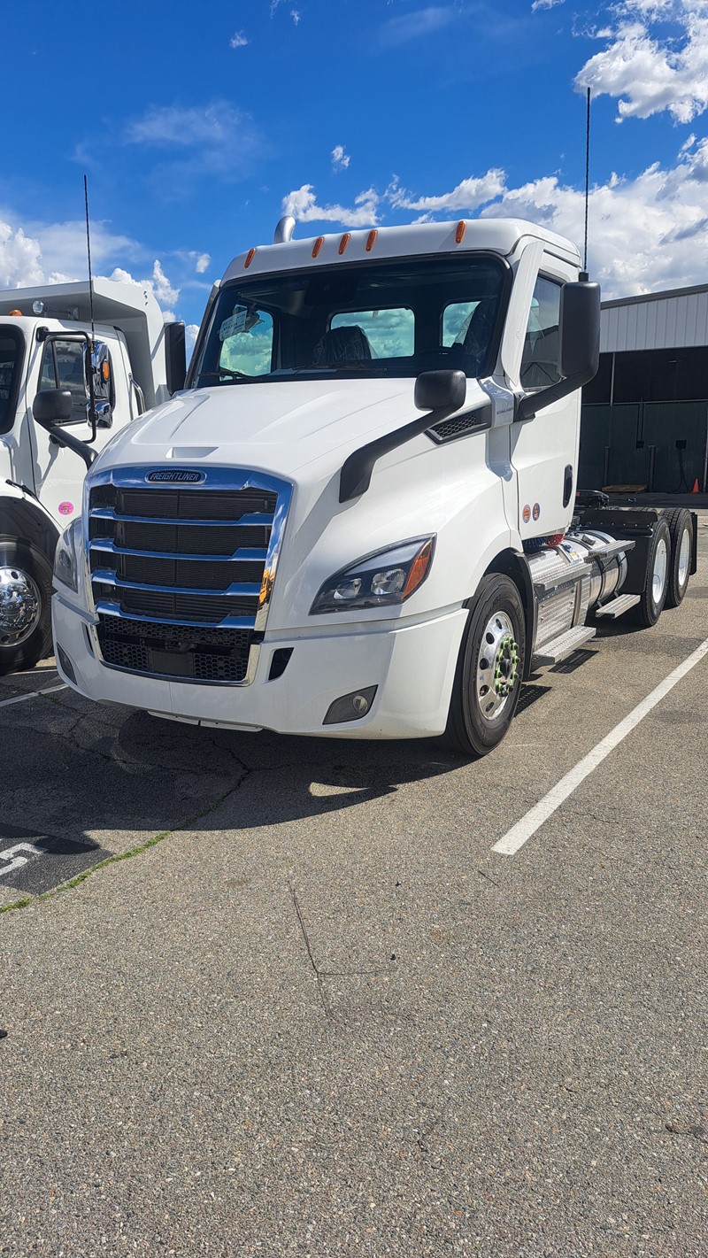 2025 FREIGHTLINER CASCADIA 116 DAY CAB for sale at VTC
