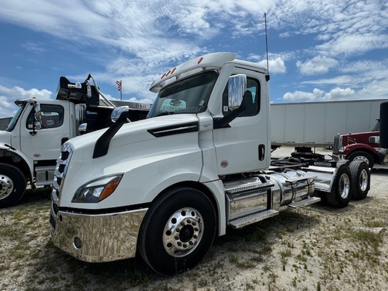 2025 FREIGHTLINER CASCADIA 126 DAY CAB for sale at VTC